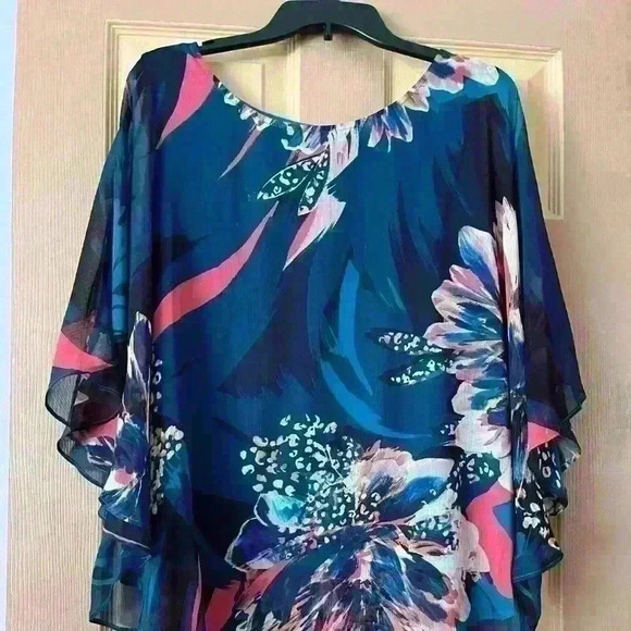 Women blouse size XXL. - Picture 1 of 6